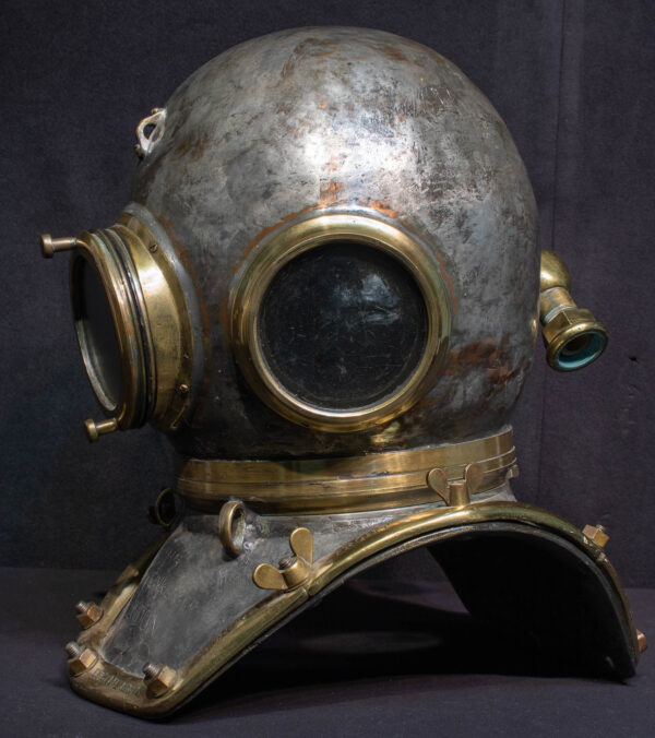 Period Style Three Light, 12 Bolt C.E. Heinke Dive Helmet - Image 2