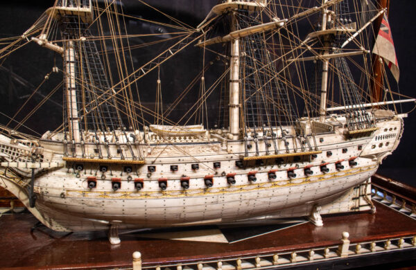 Napoleonic Prisoner-Of-War Bone Warship Model HMS CONQUEROR - Image 15