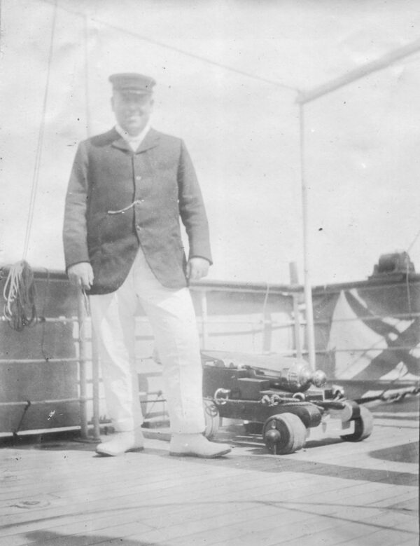 Half Hull Builders Dockyard Model- Twin Screw Steam Yacht IVY - Image 2