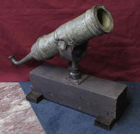 Dutch Bronze Howitzer With Solid-Cast Tiller Arm