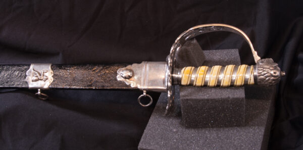 High Quality British Naval Sword with Scabbard - Image 4