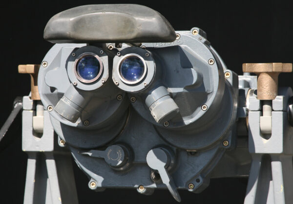 U.S. Navy 20 x 120 Bridge Binoculars - Image 12