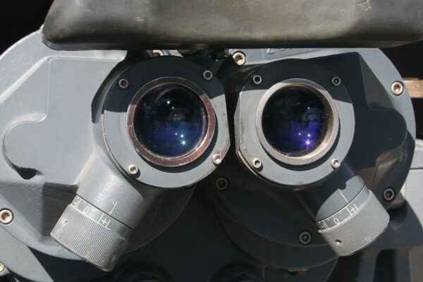 U.S. Navy 20 x 120 Bridge Binoculars - Image 10
