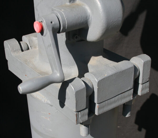 U.S. Navy 20 x 120 Bridge Binoculars - Image 7