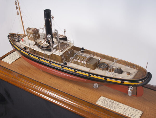 Full Builders Dockyard Model of Sister Tugs FLYING SWIFT and FLYING LINNET - Image 7