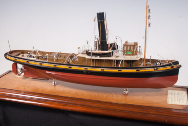 Full Builders Dockyard Model of Sister Tugs FLYING SWIFT and FLYING LINNET - Image 9
