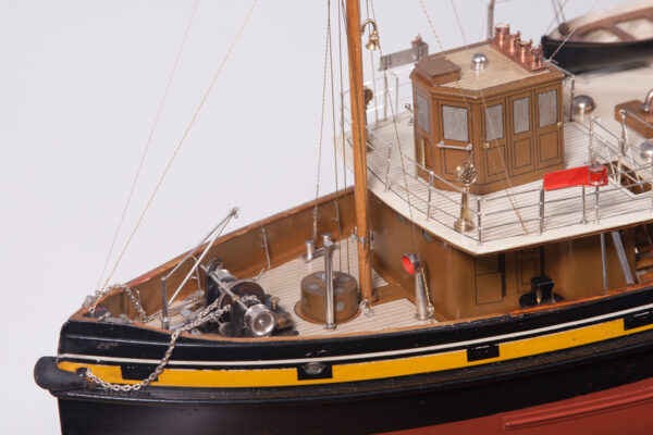 Full Builders Dockyard Model of Sister Tugs FLYING SWIFT and FLYING LINNET - Image 12