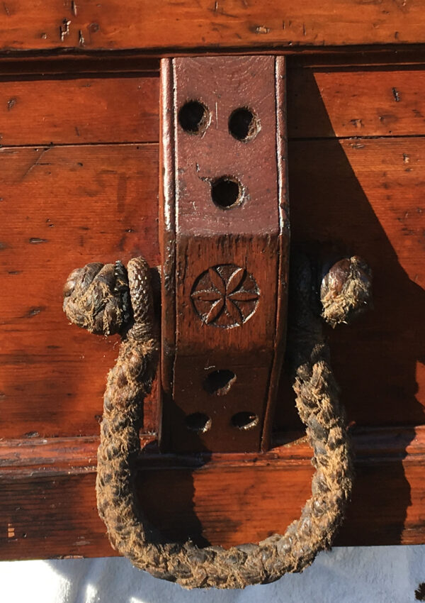 Sailor's Pine Sea Chest with Beckets - Image 4
