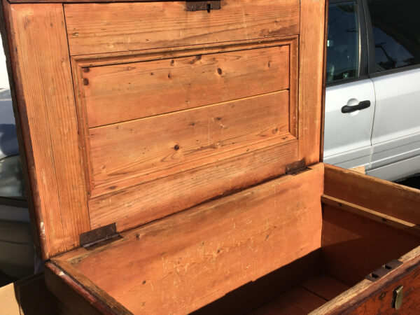 Sailor's Pine Sea Chest with Beckets - Image 3
