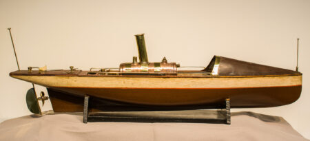 Live Steam Model of a Speedboat