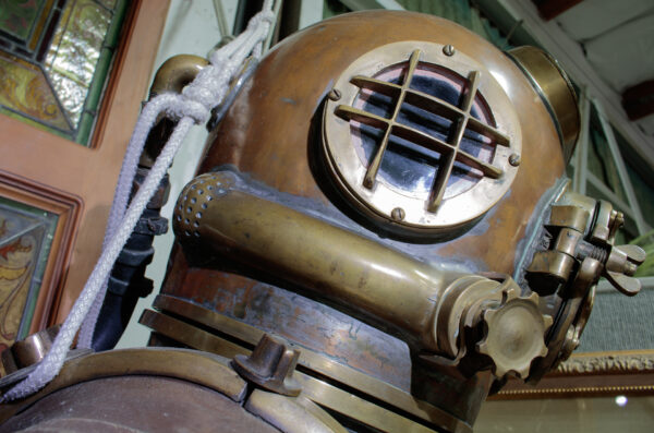 USN Morse Mark V Dive Helmet, Suit and Gear - Image 10