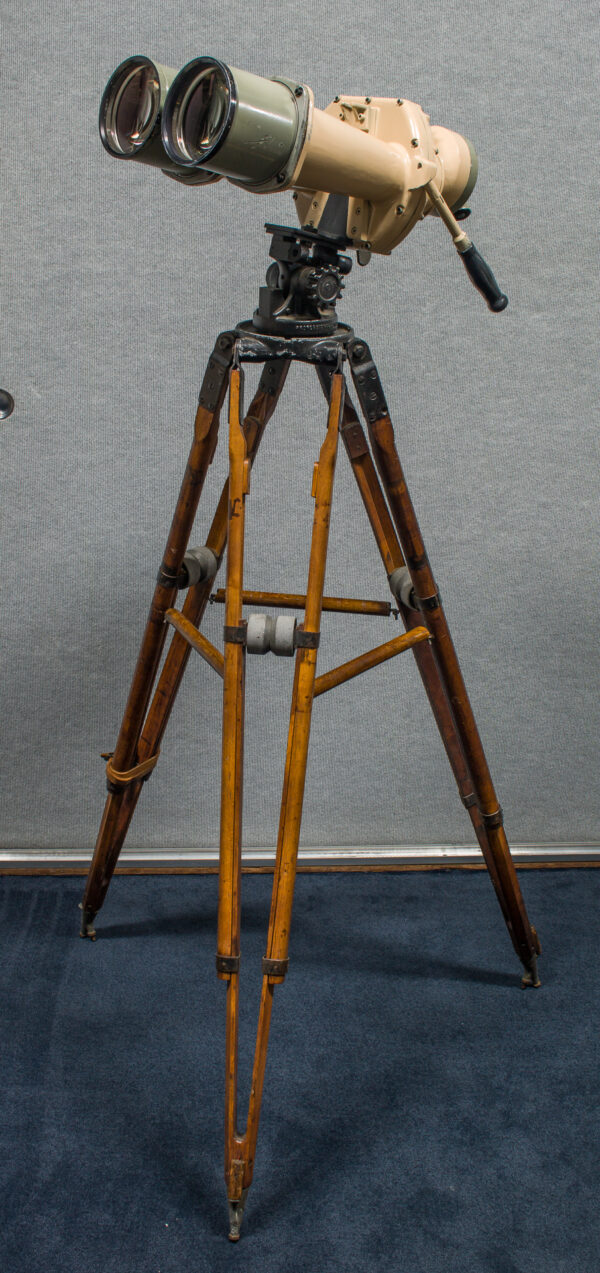 US Navy 20 x 120 Big Eye Bridge Binoculars - Image 13