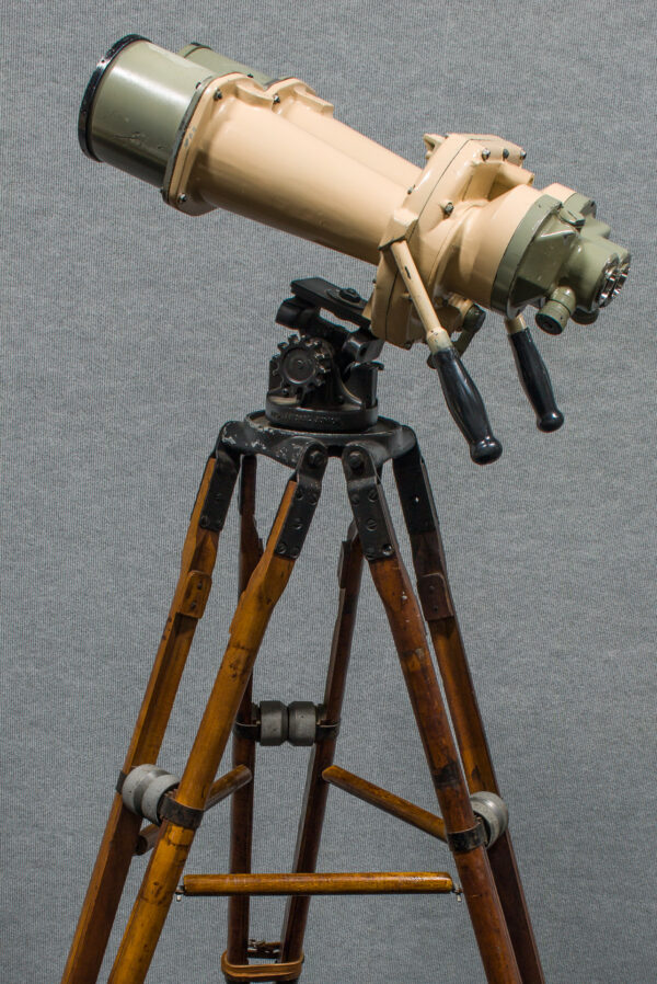 US Navy 20 x 120 Big Eye Bridge Binoculars - Image 12