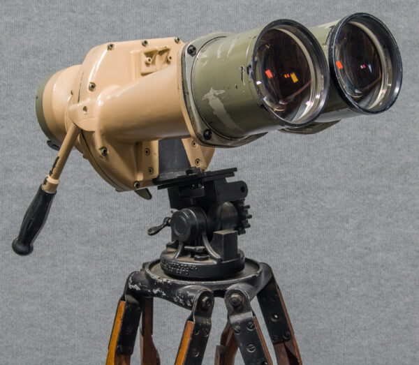US Navy 20 x 120 Big Eye Bridge Binoculars - Image 10
