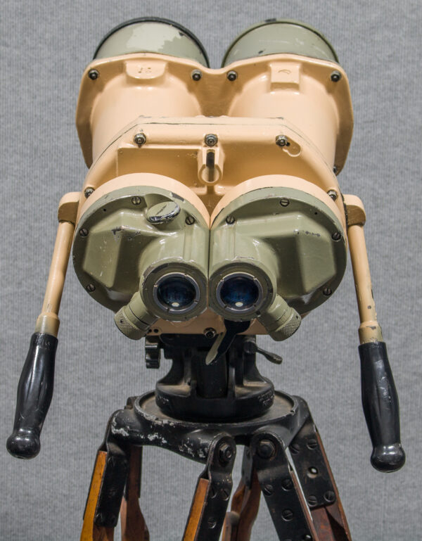 US Navy 20 x 120 Big Eye Bridge Binoculars - Image 9
