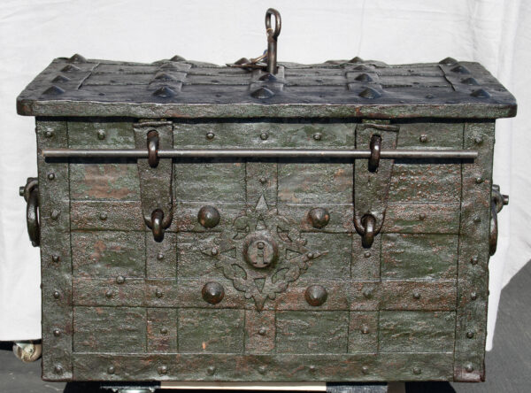 18th Century Armada Chest with Original Keys - Image 12