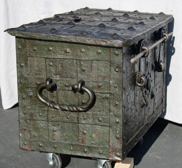 18th Century Armada Chest with Original Keys - Image 10