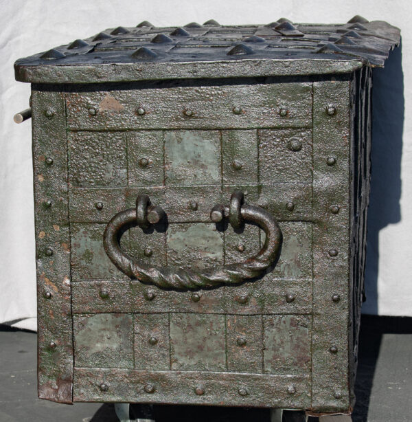 18th Century Armada Chest with Original Keys - Image 8