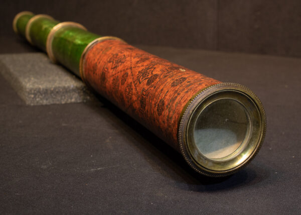 18th Century Early Green and Red Triple Draw Telescope - Image 3
