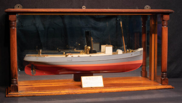 Builders Dockyard Half Hull Model of the Steam Tug RAYO - Image 12