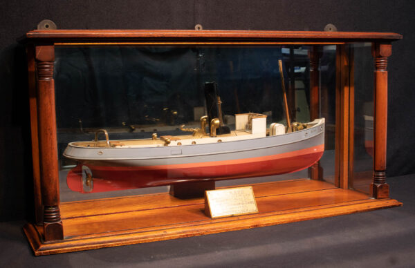 Builders Dockyard Half Hull Model of the Steam Tug RAYO - Image 11