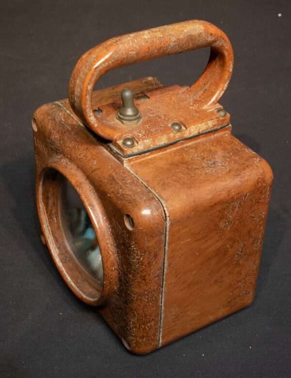 US Navy Bakelite Battle Lantern - Image 3