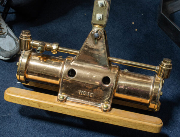 US Navy Morse WWII Shallow Water Dive Pump - Image 2