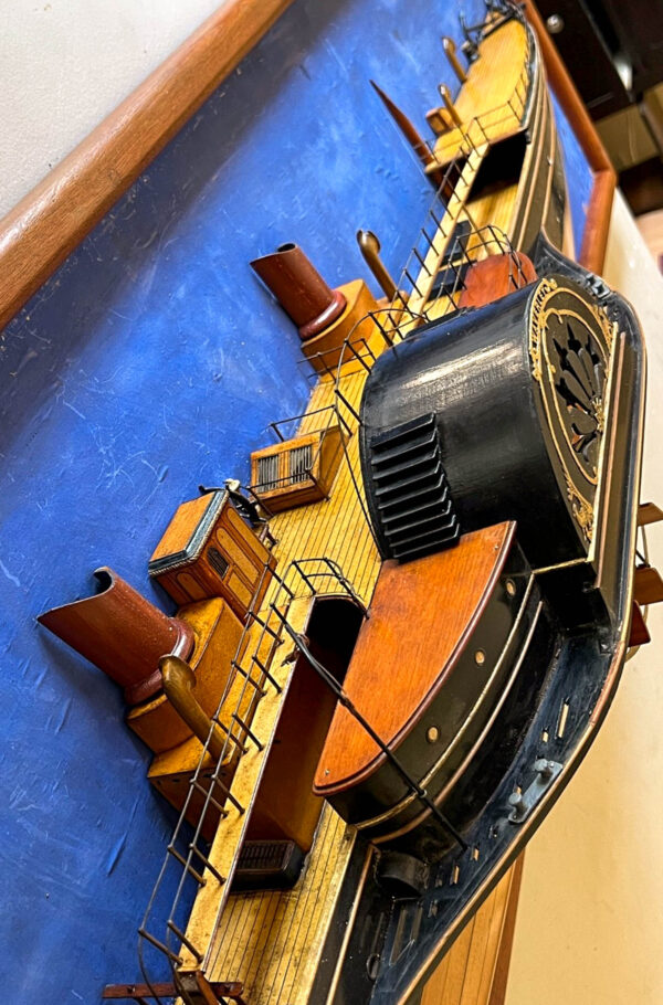 Builders Half Dockyard Model of the Paddle Steamer WAVERLEY - Image 9