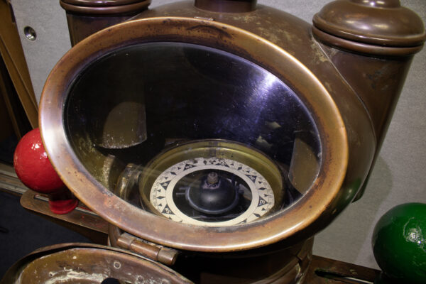 Rare Early American Mushroom Top Binnacle - Image 4