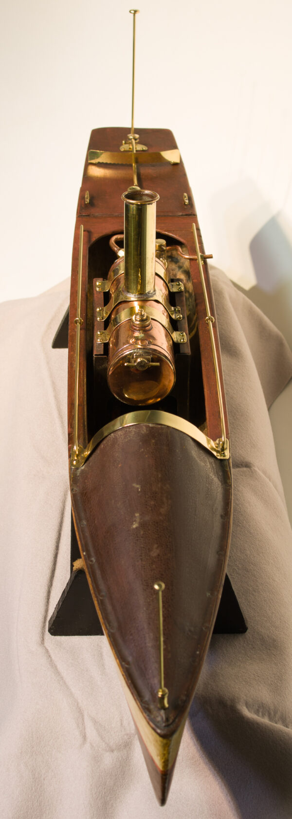Live Steam Model of a Speedboat - Image 7