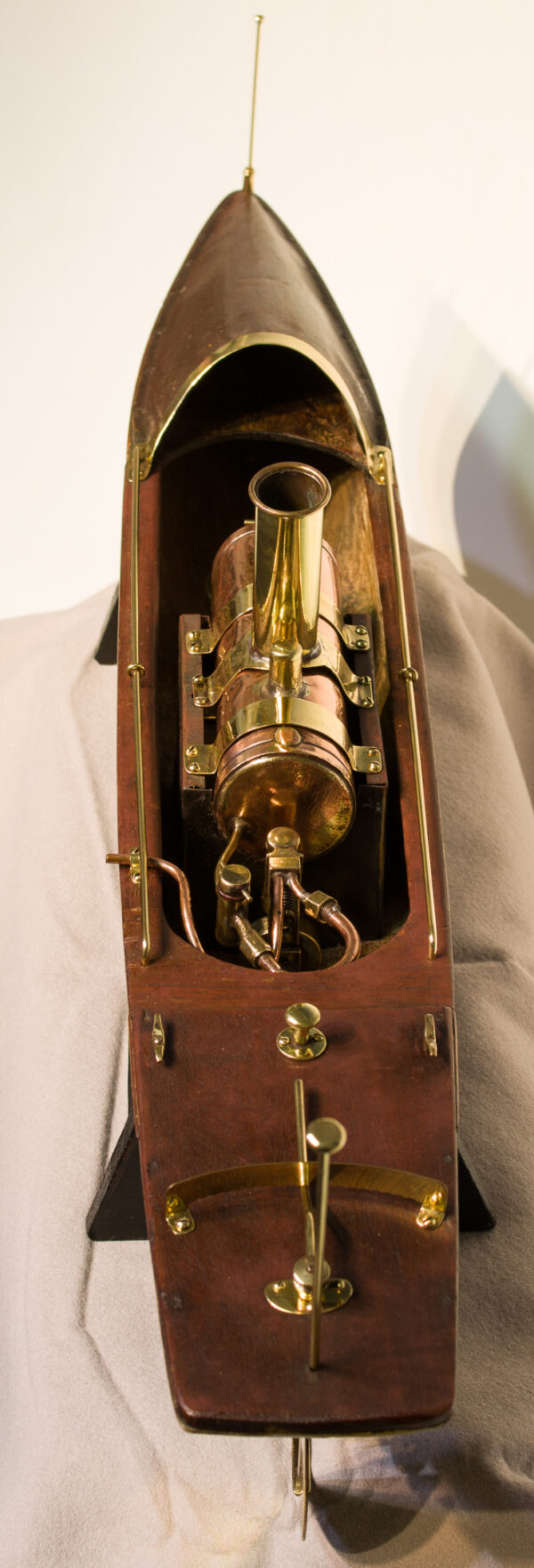 Live Steam Model of a Speedboat - Image 9